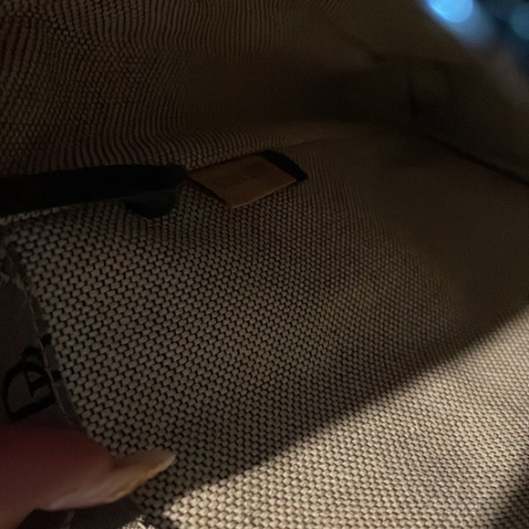 Dooney & Bourke NWOT Canvas Signature Black Tote - Picture 3 of 5